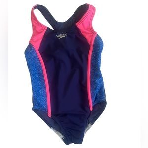 XS girls Speedo one piece bathing suit